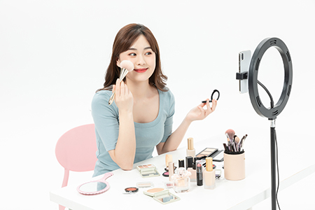實體店靠直播營銷化妝品的幾點建議