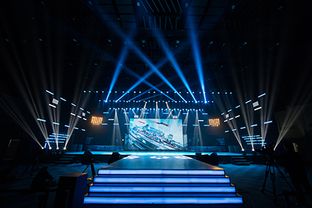 攝圖網_500654192_舞臺燈光現場（企業商用）.jpg